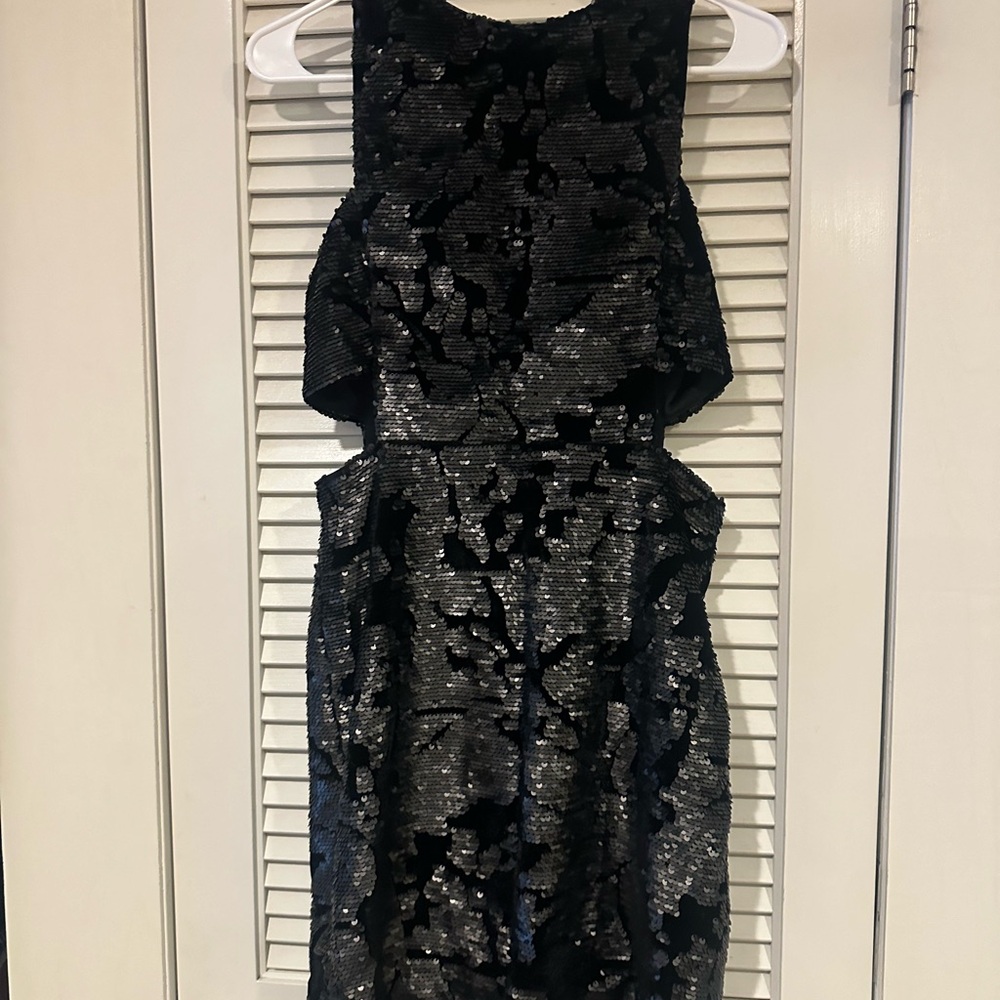 Forever 21 Black and Silver Sequin Top